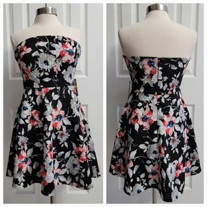 Express Strapless Floral Fit & Flare Mini Dress Women’s Size 8 NWT